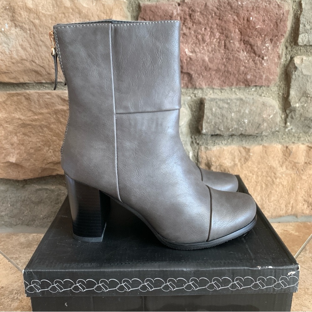 NEW IN BOX Faux Leather Distressed Gray Chunky Ankle Boot